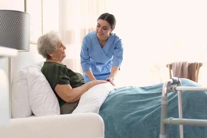 What Are the Signs My Loved One Needs Home Health Care?